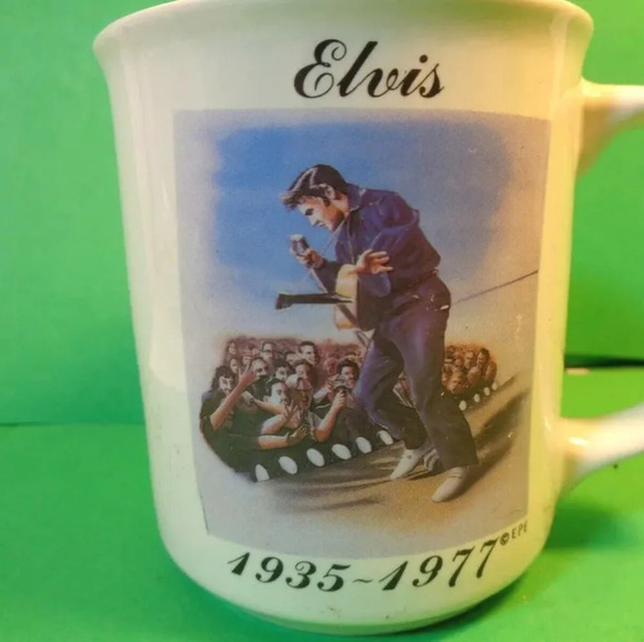 Elvis 1935-1977 Coffee Mug, Gift Creations Inc. (Used/EUC) - Picture 4 of 5